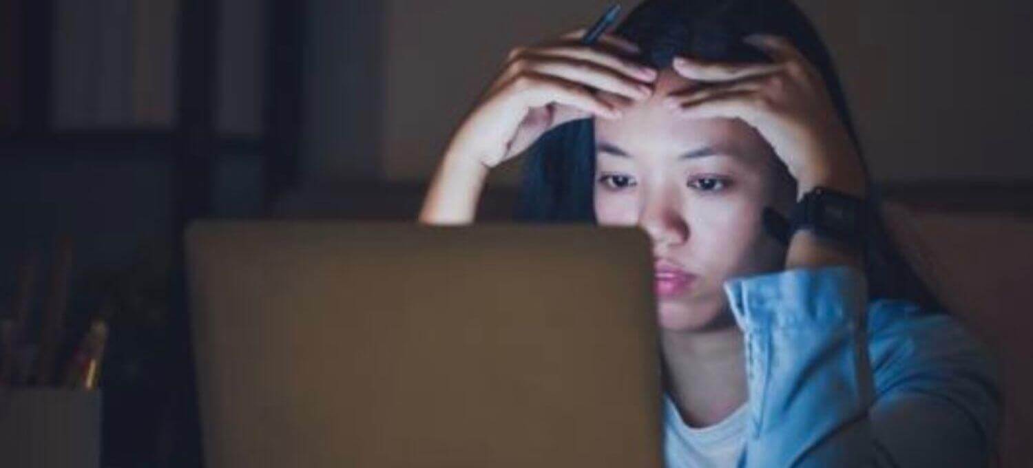 熬夜的定義是多晚睡?長期熬夜危害?會猝死?