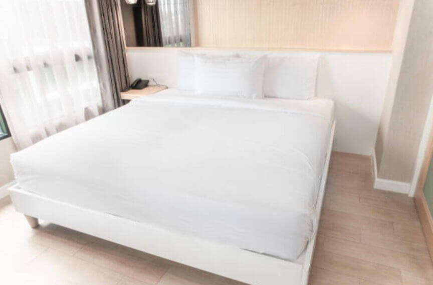 床架種類有哪些 彈簧下墊 床箱 排骨床架各有什麼優缺點