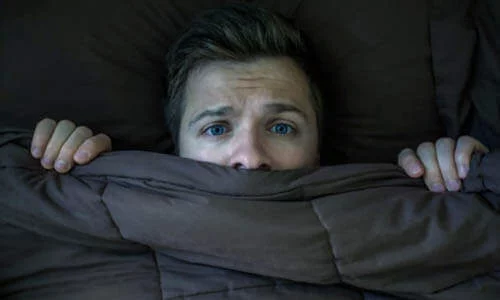 鬼壓床(睡眠癱瘓症)是什麼？