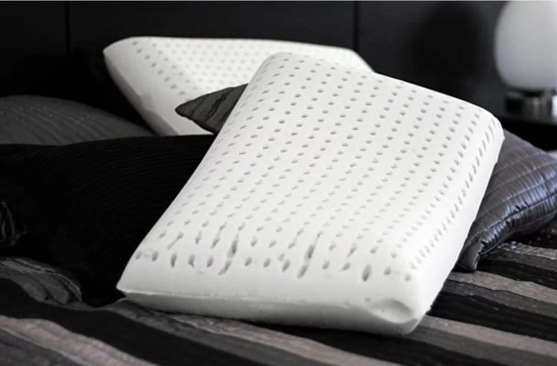 乳膠手工脫模後會有些許的不完美屬於正常現象