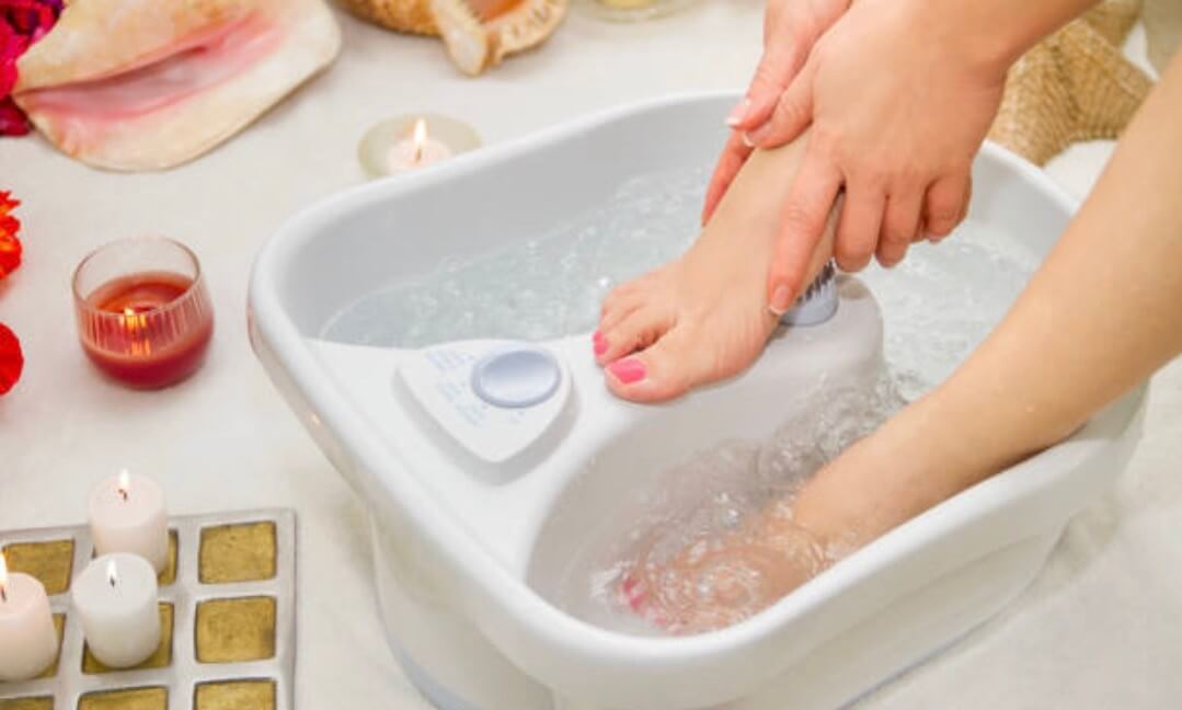 使用泡腳盆泡腳