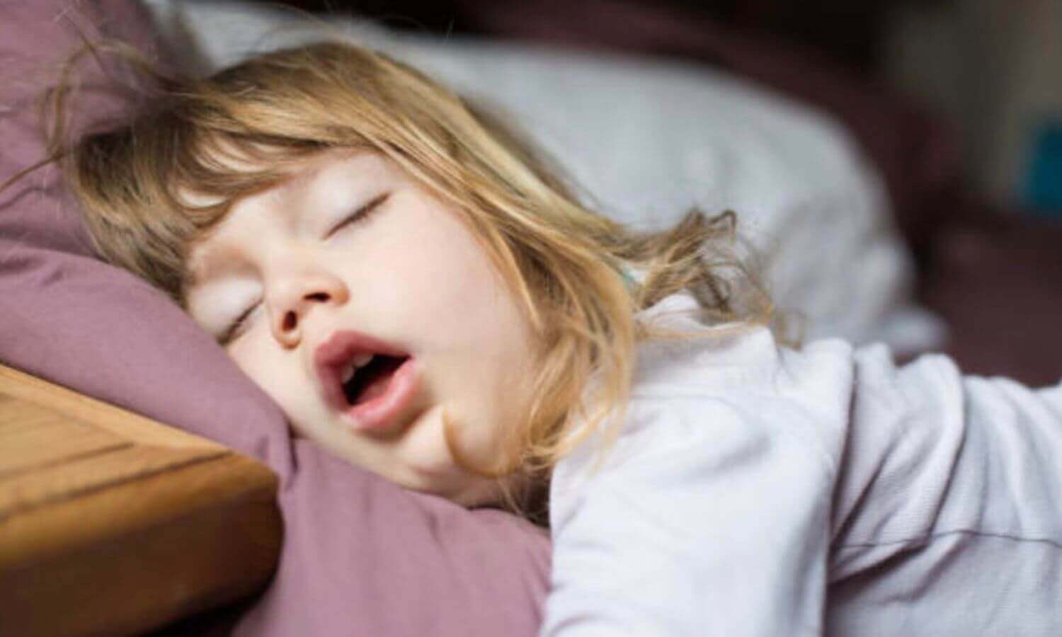 別讓小孩子在下午4點後還睡午覺