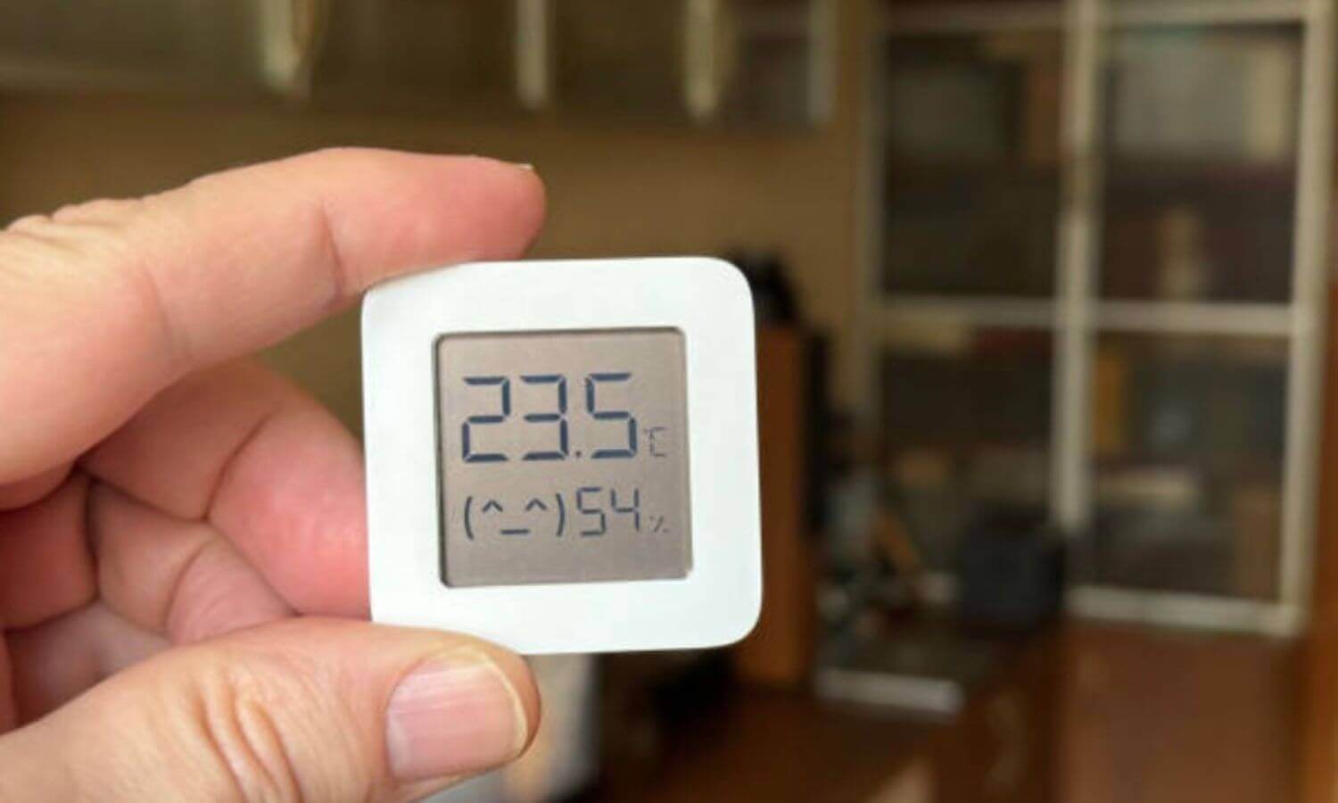 可以用濕度計自行觀察房間內的相對濕度