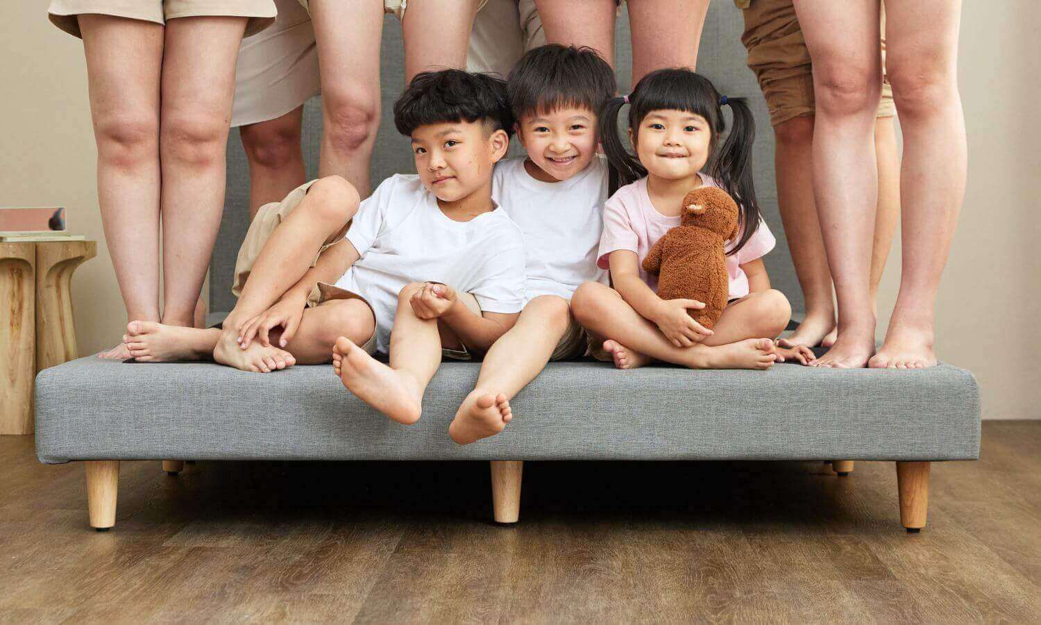 橘家貓抓皮實木腳床架-強韌耐用，承重力超強，多人站上去也很穩固