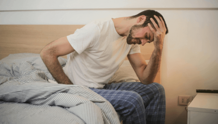 男性更年期失眠(睪固酮失眠)原因?改善中年男人睡不好的方法?_精選圖