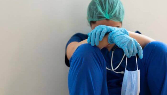 輪班失眠睡不著如何調時差？日夜班別轉換如何調整作息？