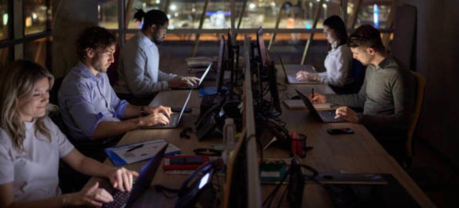 長期夜班對於睡眠、身體健康與社交生活都會造成困擾