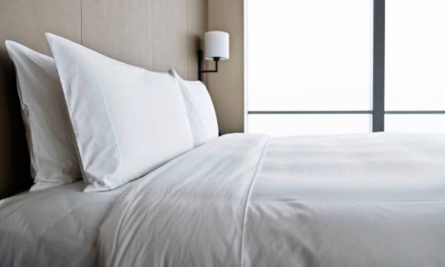 飯店白色床單、乾淨、放鬆